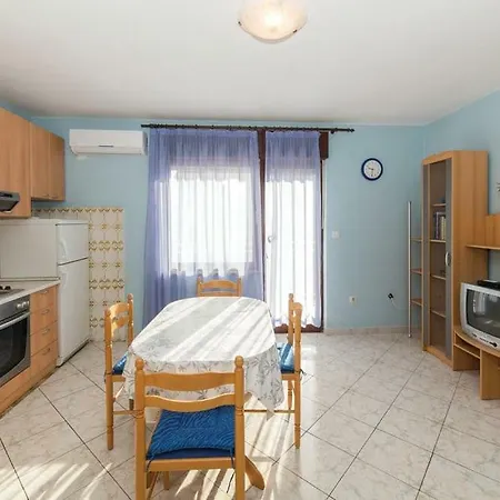 Aurora Kastela