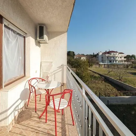 Aurora Apartment *